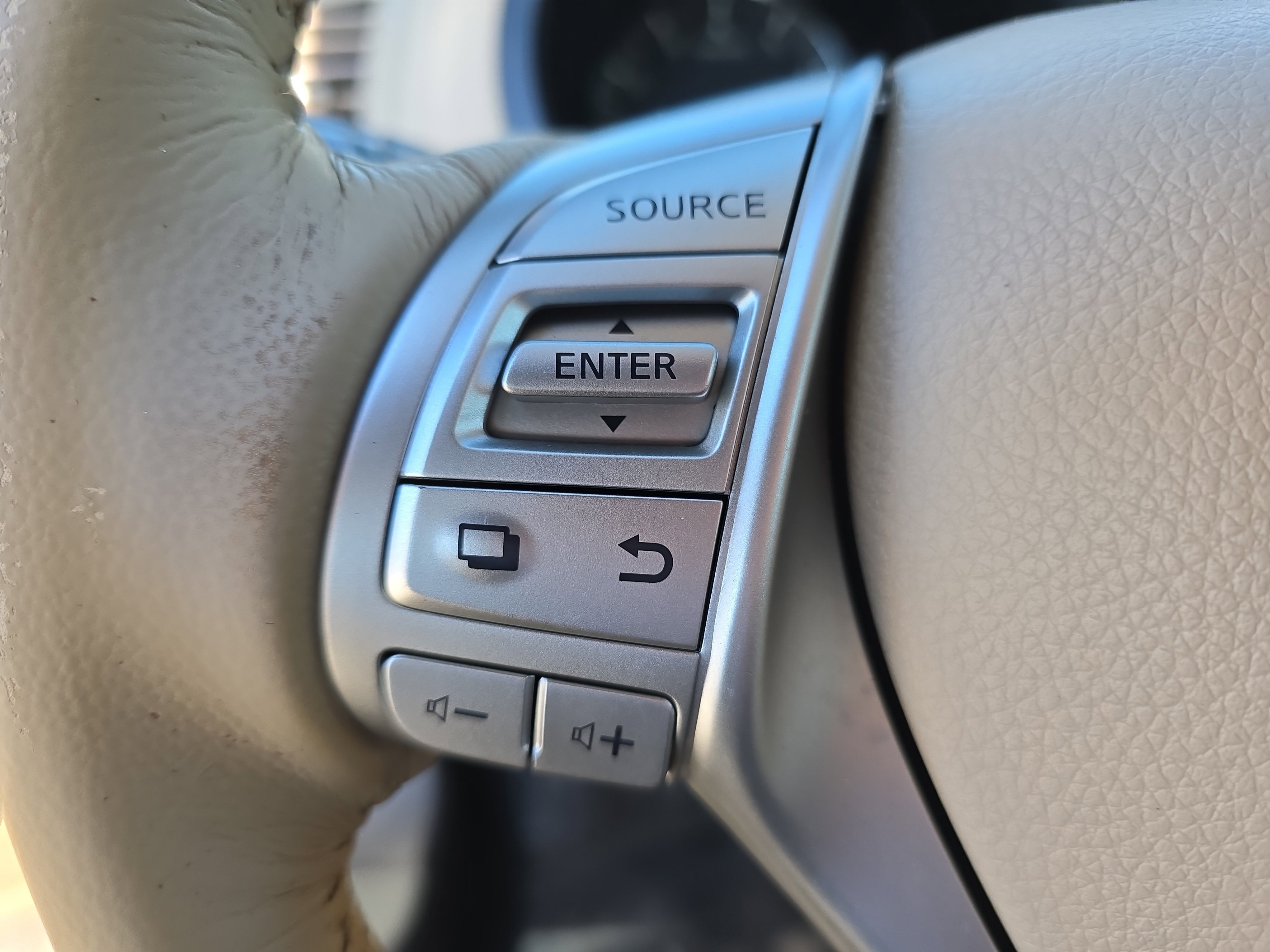 Used 2018 Nissan Altima 2.5 SV image 17