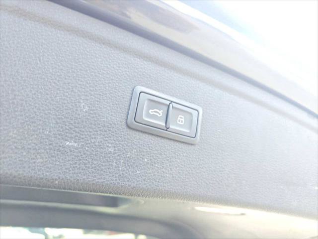 Used 2020 Audi Q5 e Premium Plus w/ Premium Plus Package image 18
