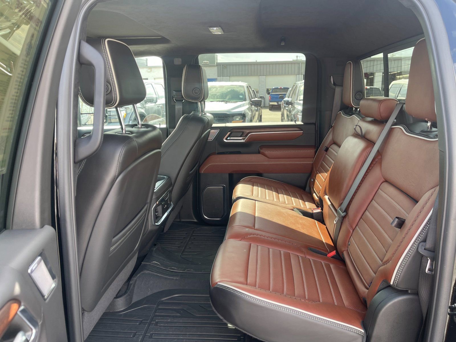 Used 2024 GMC Sierra 2500 Denali Ultimate w/ Max Trailering Package image 14