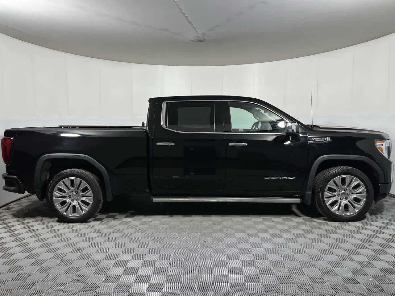 Used 2021 GMC Sierra 1500 Denali w/ Denali Ultimate Package AWD/4WD image 9