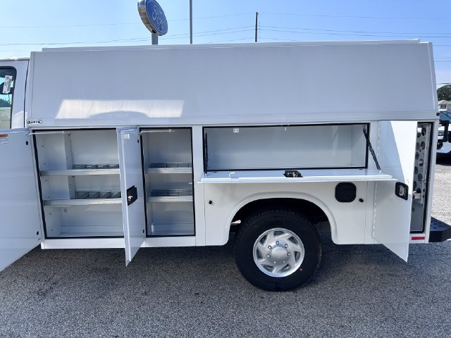 New 2026 Ford E-350 and Econoline 350 Super Duty w/ Power Equipment Group RWD image 11