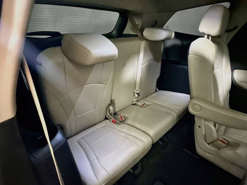 Used 2020 Buick Enclave Premium w/ Sun and Sites Package FWD image 14
