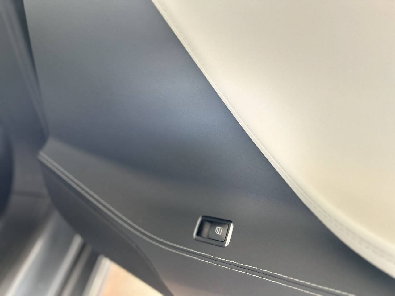 Used 2014 Tesla Model S 85 RWD image 48