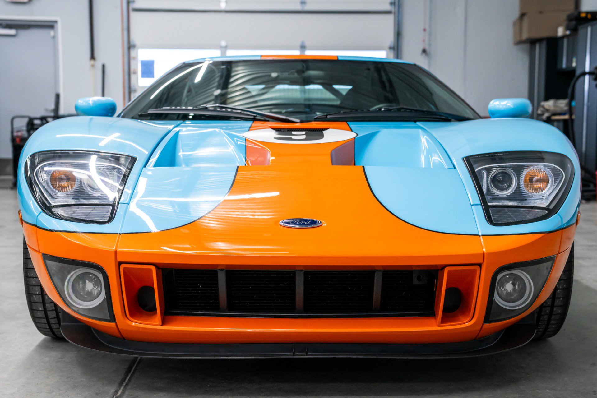 Used 2006 Ford GT RWD image 4