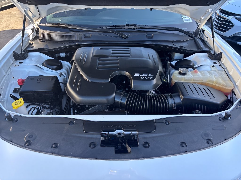 Used 2022 Dodge Charger SXT RWD image 21