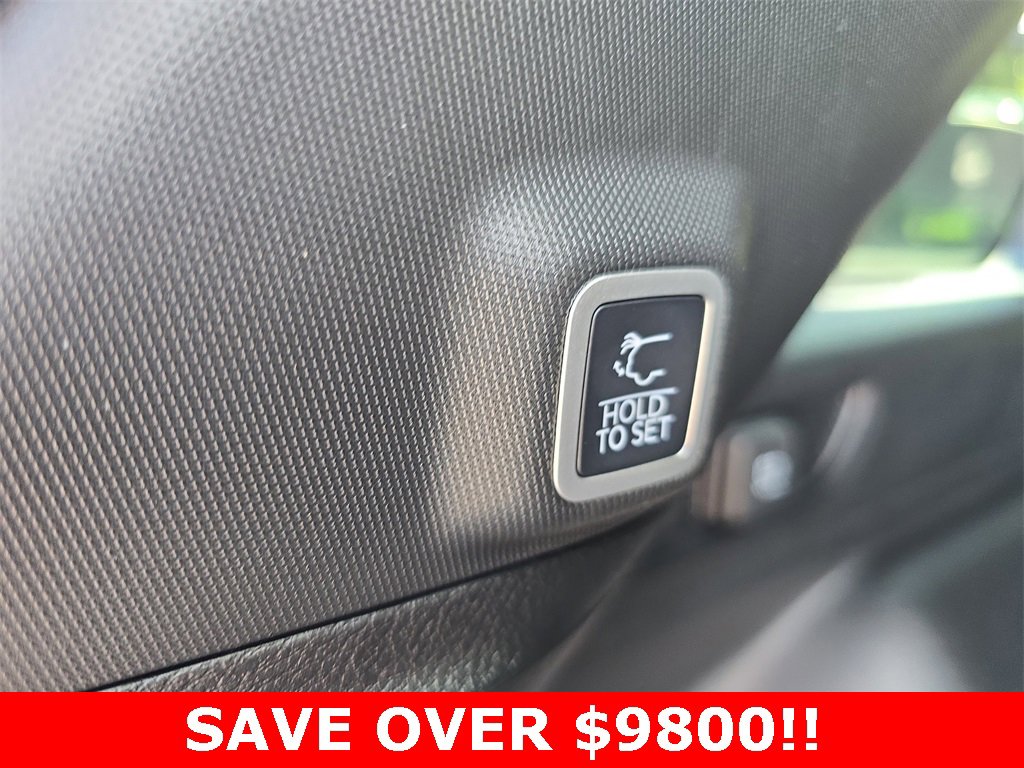 Used 2023 Jeep Grand Cherokee Altitude image 14