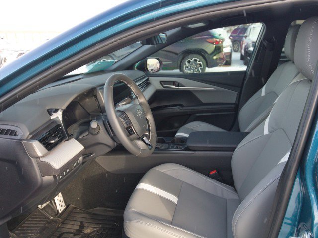 Used 2026 Toyota Camry SE image 14