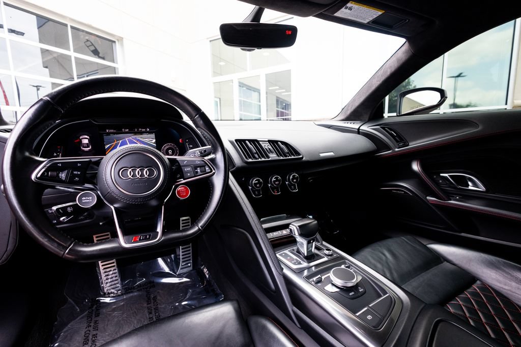 Used 2017 Audi R8 V10 w/ Carbon Exterior Package AWD/4WD image 41