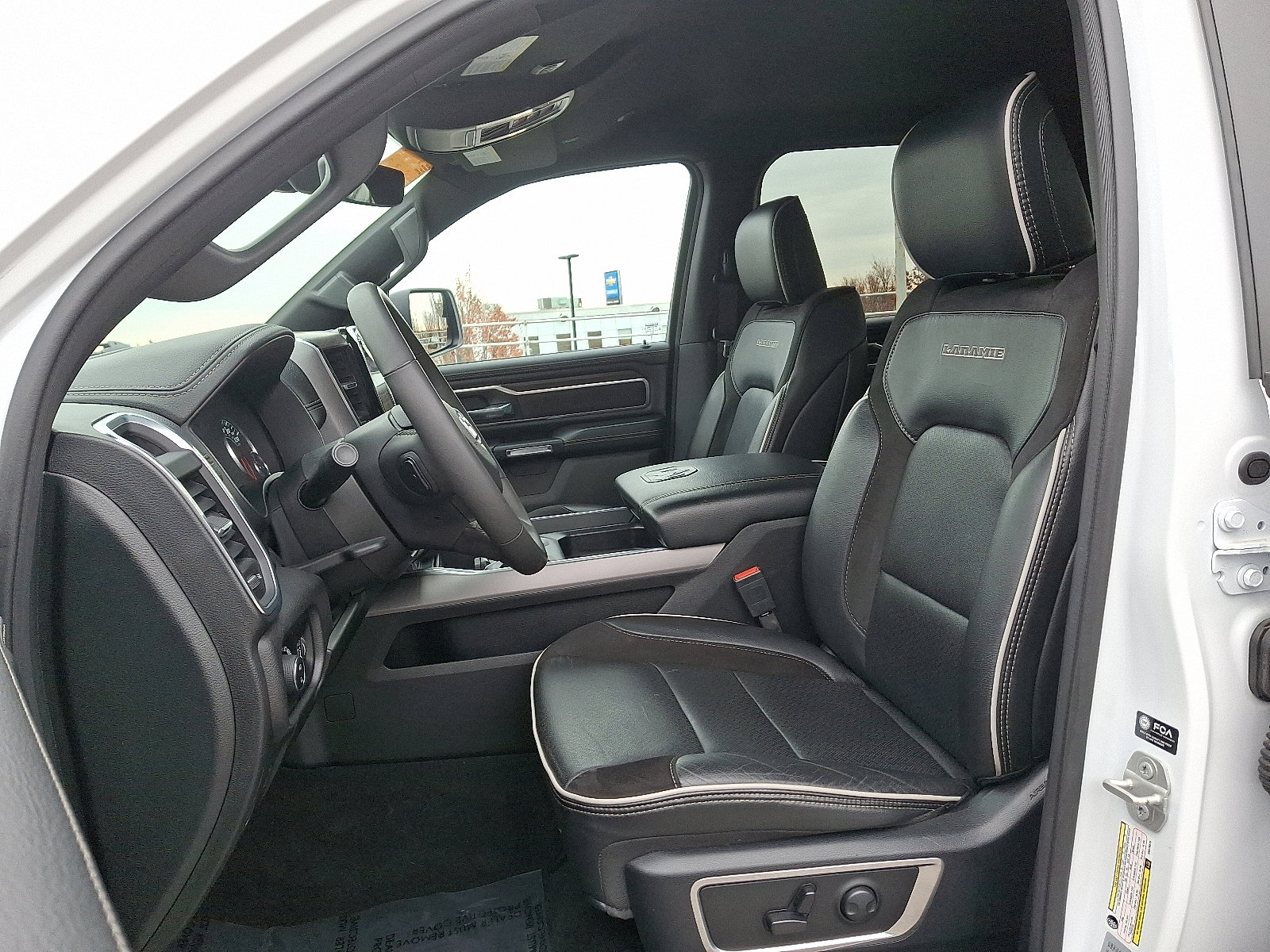 Used 2025 RAM 1500 Laramie image 13