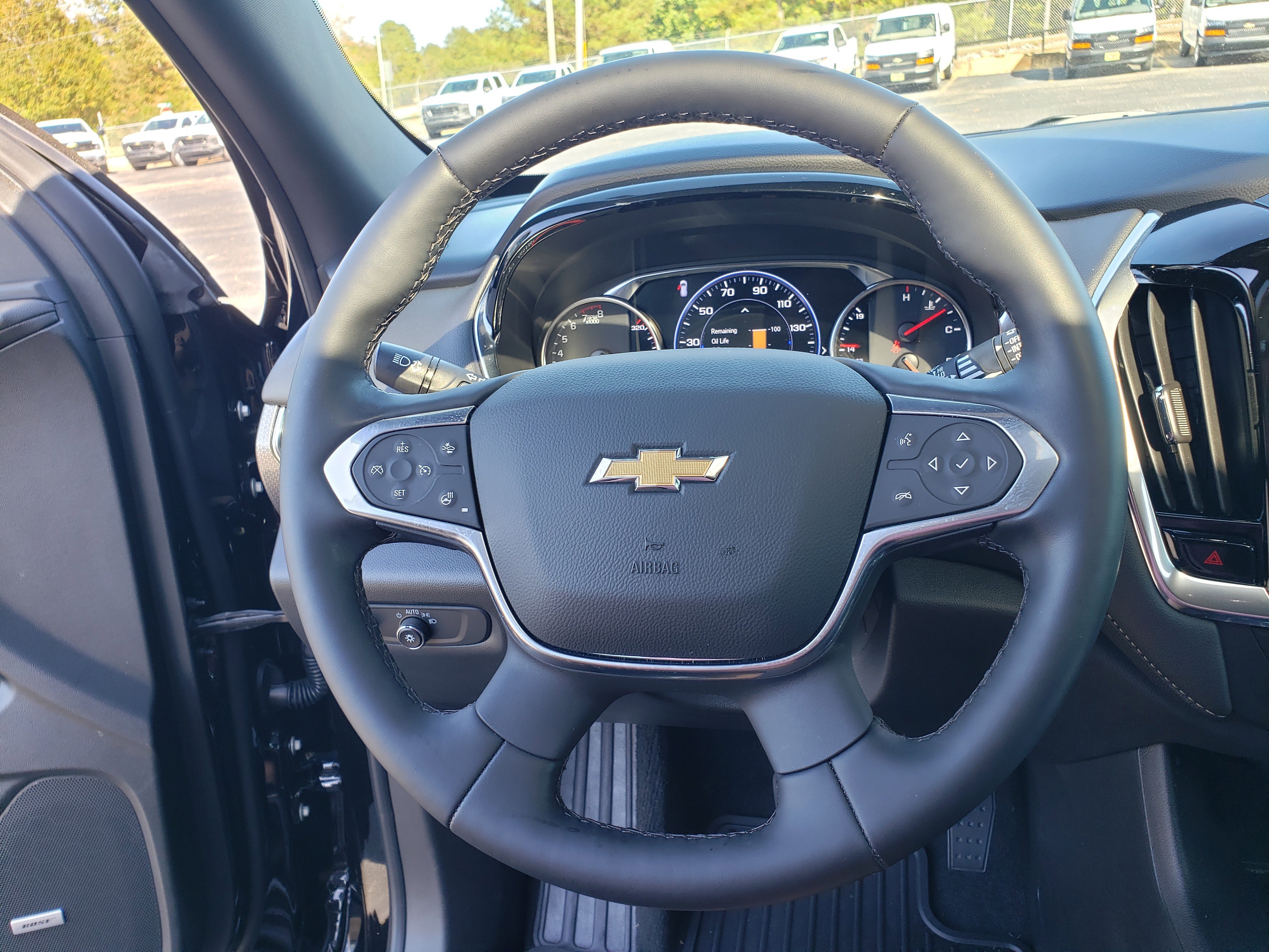 Used 2023 Chevrolet Traverse Premier image 14