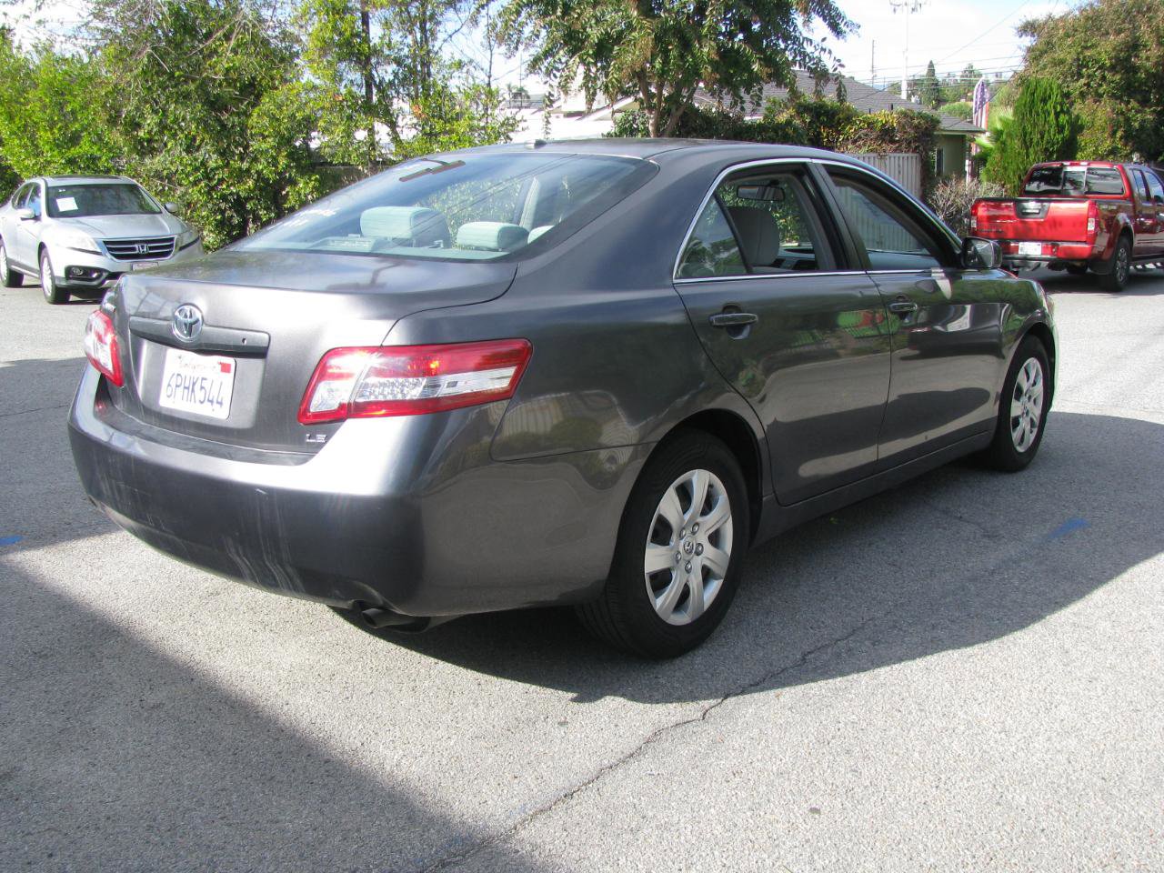 Used 2011 Toyota Camry LE image 6