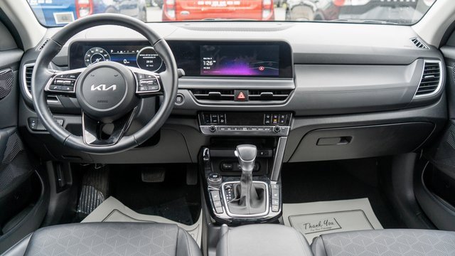 Used 2025 Kia Seltos EX image 14