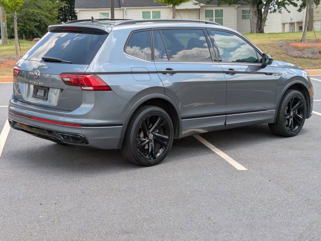 Used 2023 Volkswagen Tiguan SE R-Line FWD image 4
