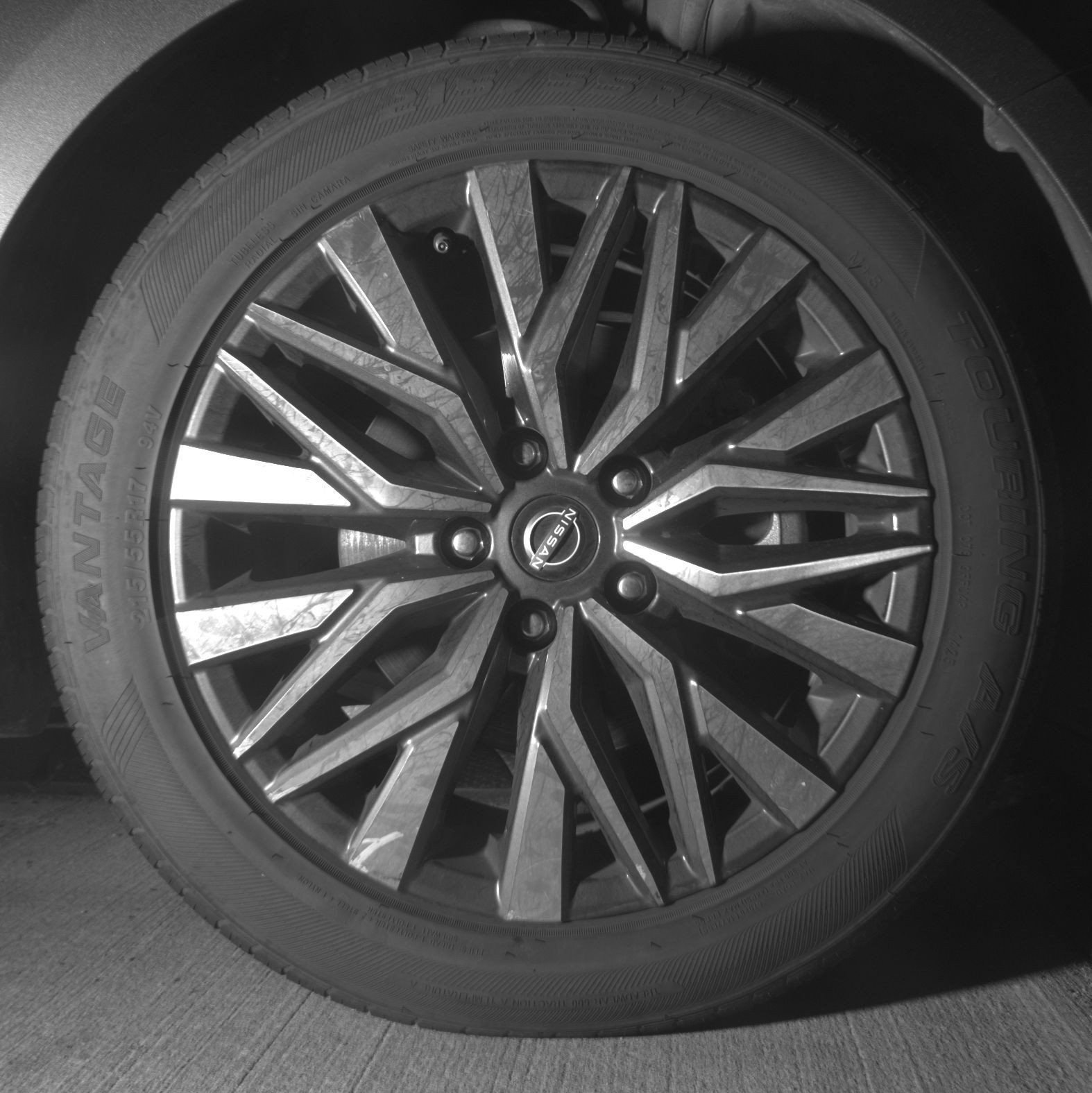Used 2025 Nissan Altima 2.5 SV FWD image 13