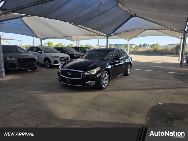 Used 2016 INFINITI Q70 3.7