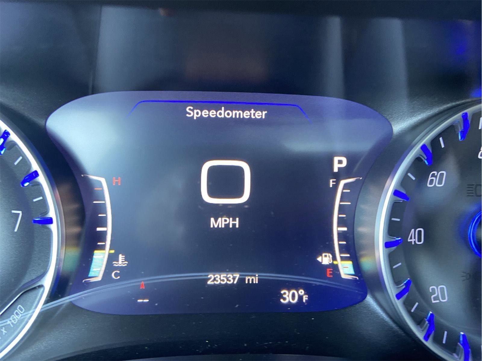 Used 2025 Chrysler Pacifica Limited image 30