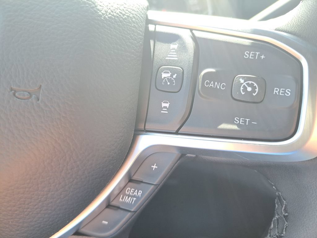 New 2026 RAM 3500 Big Horn AWD/4WD image 14