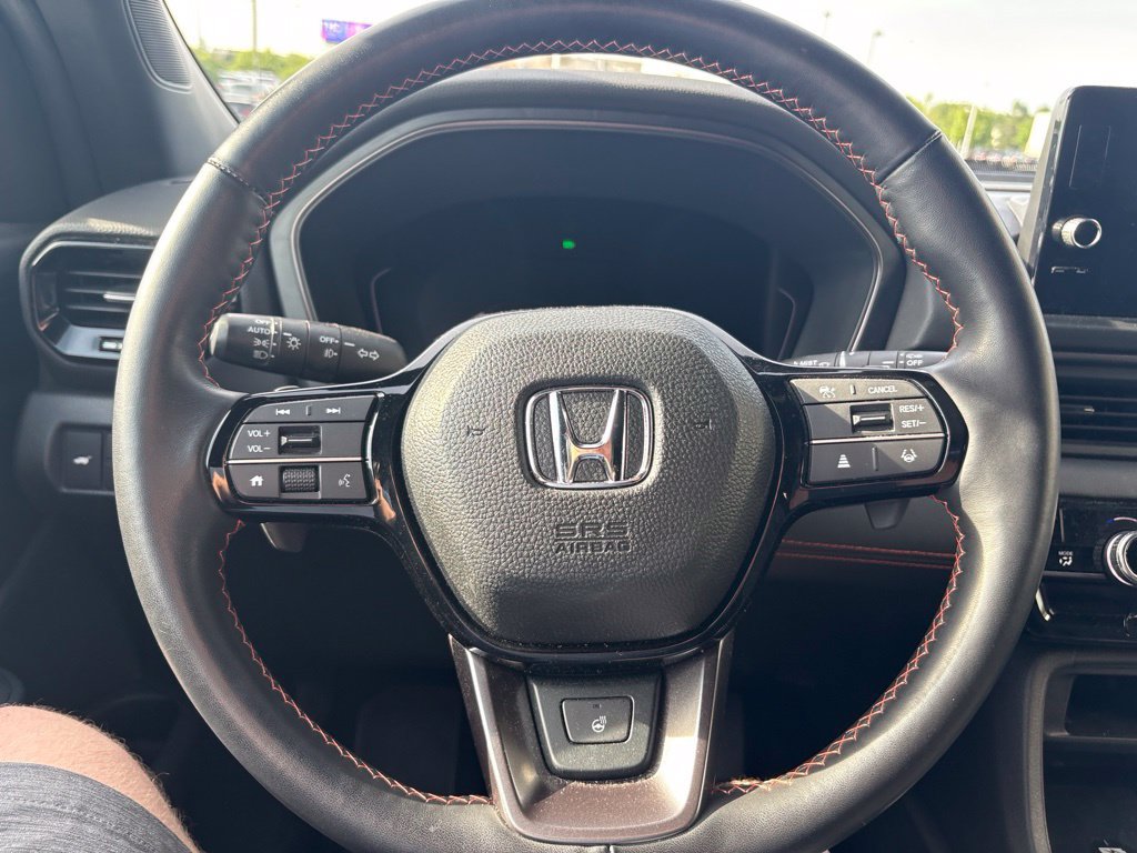 Certified 2025 Honda Pilot TrailSport image 15
