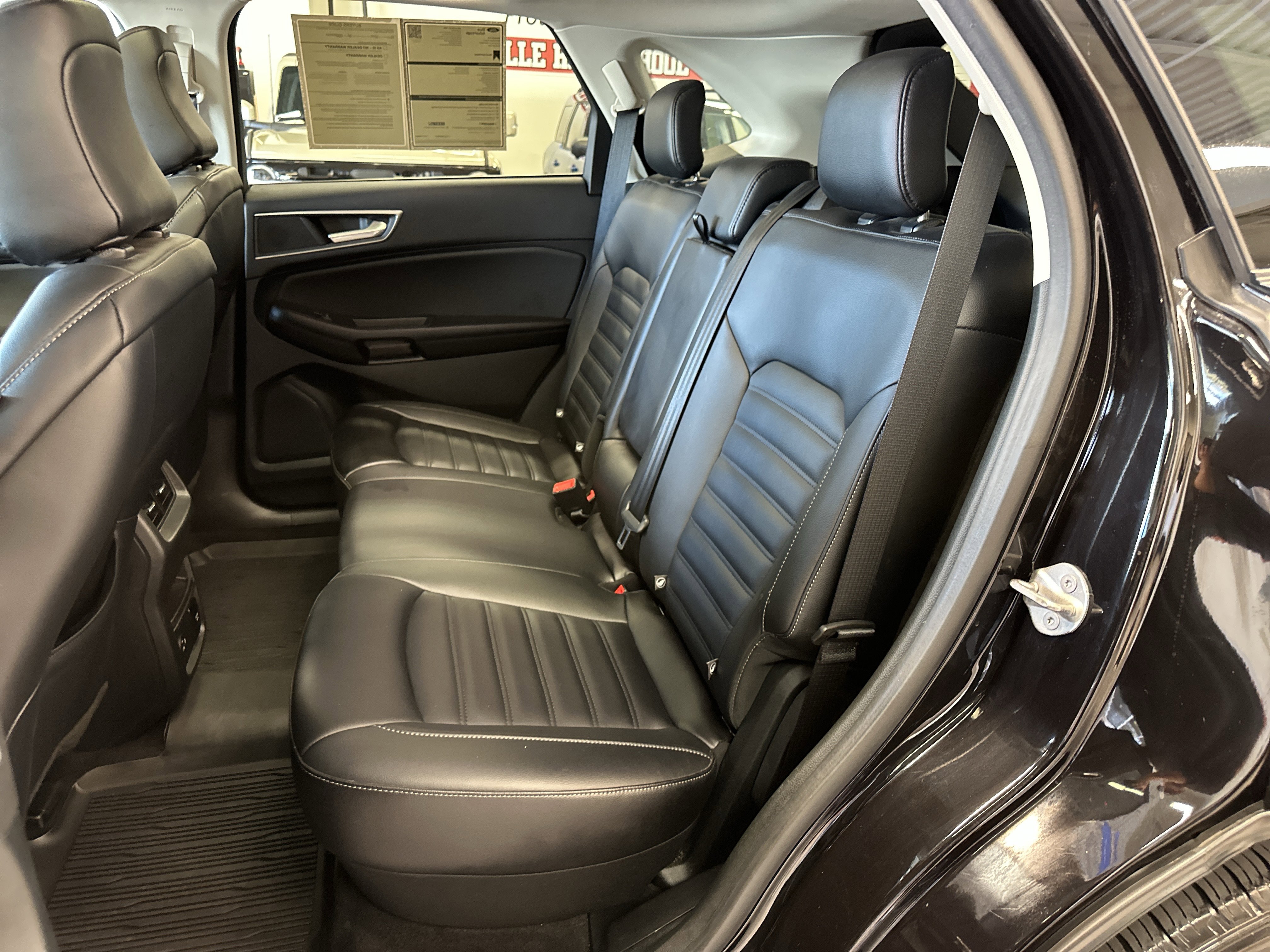 Certified 2022 Ford Edge SEL w/ Convenience Package image 6