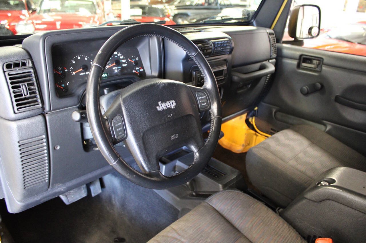 Used 2005 Jeep Wrangler Sport w/ 30" Tire & Wheel Group AWD/4WD image 30