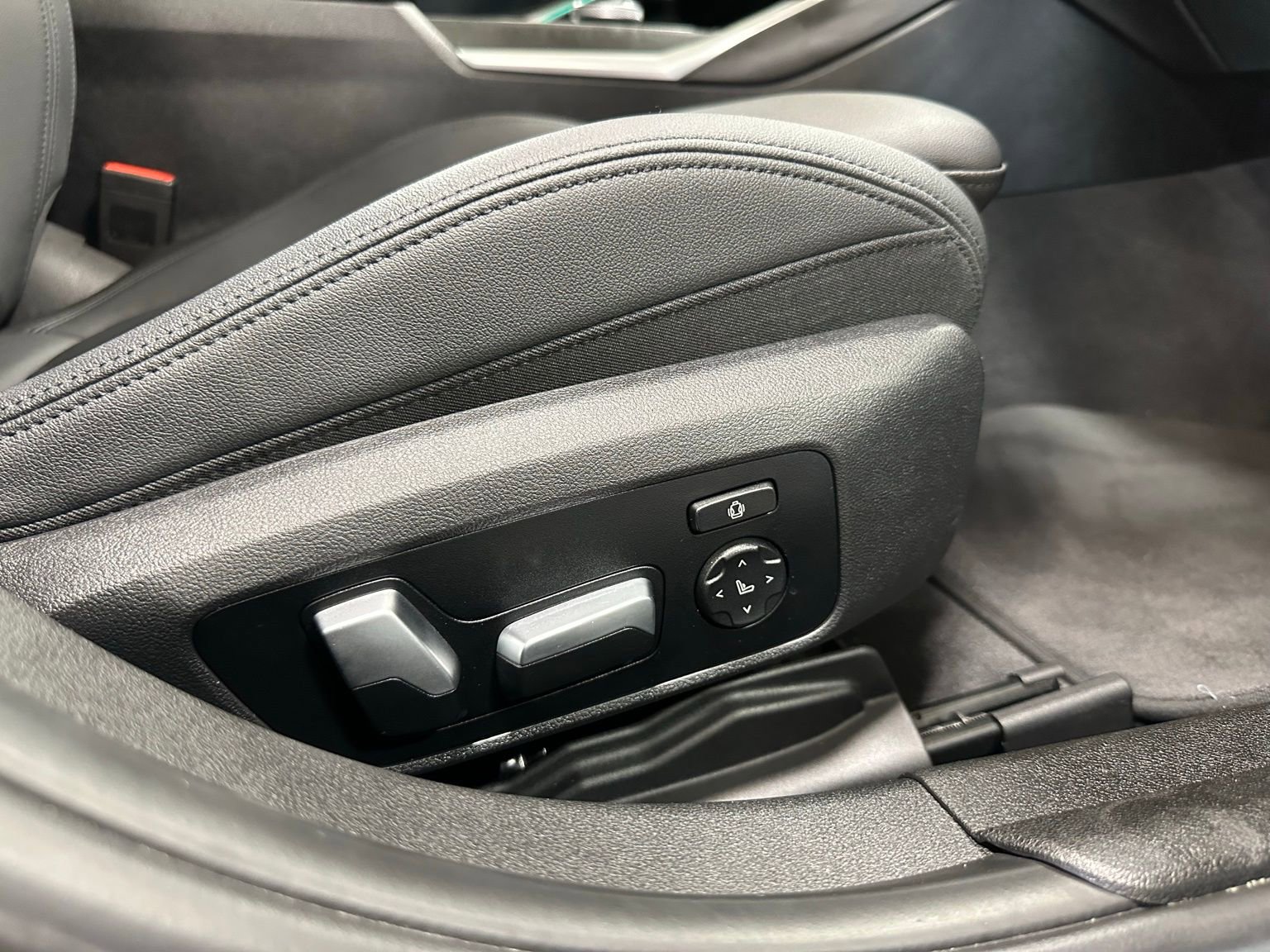 Used 2020 BMW M340i xDrive w/ Driving Assistance Package image 41