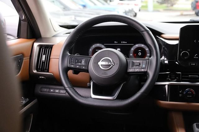 Certified 2025 Nissan Pathfinder Platinum w/ Cargo Package FWD image 27