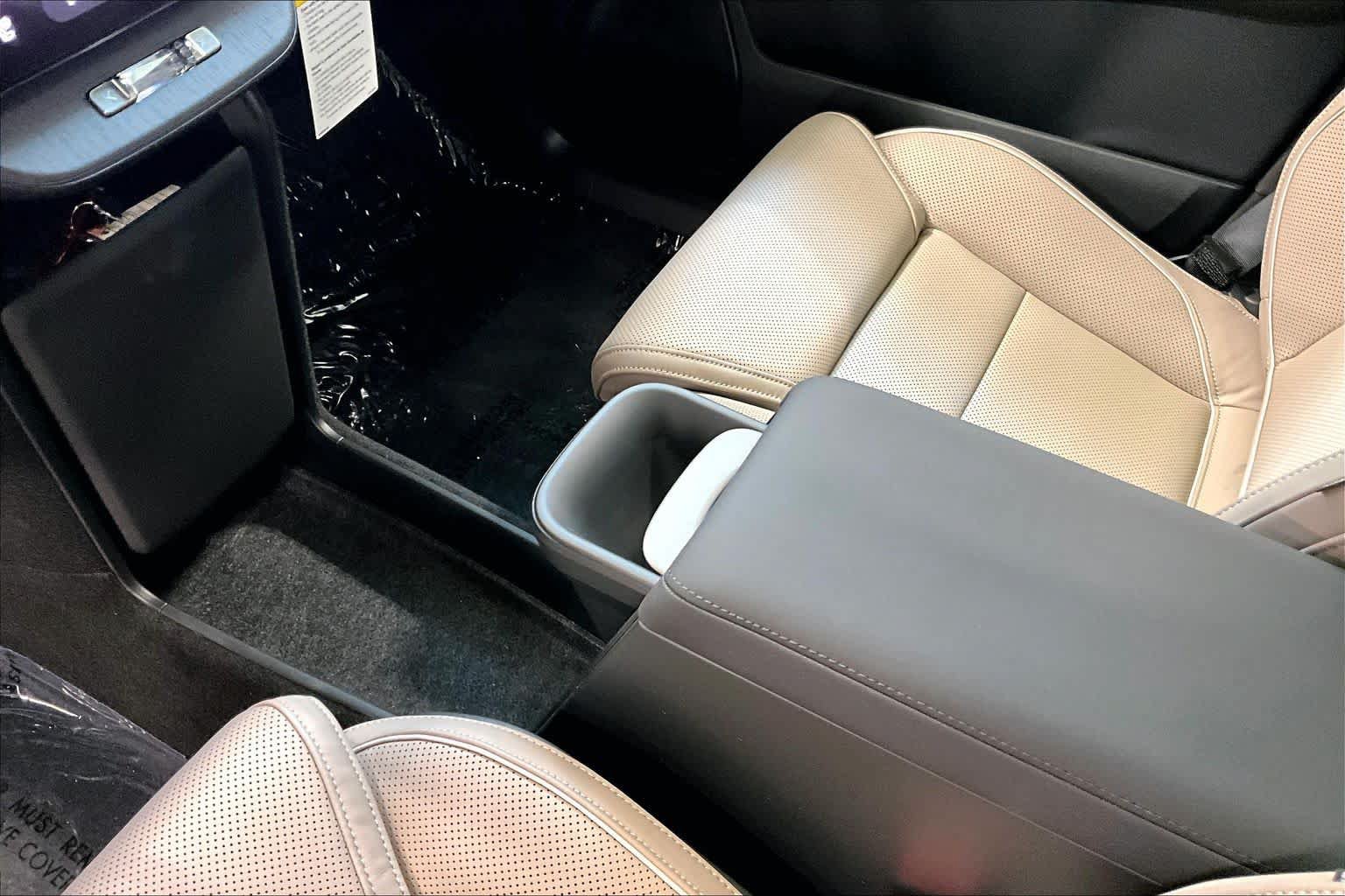 New 2027 Volvo EX60 Ultra AWD/4WD image 10