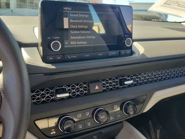 Certified 2023 Honda Accord EX image 25