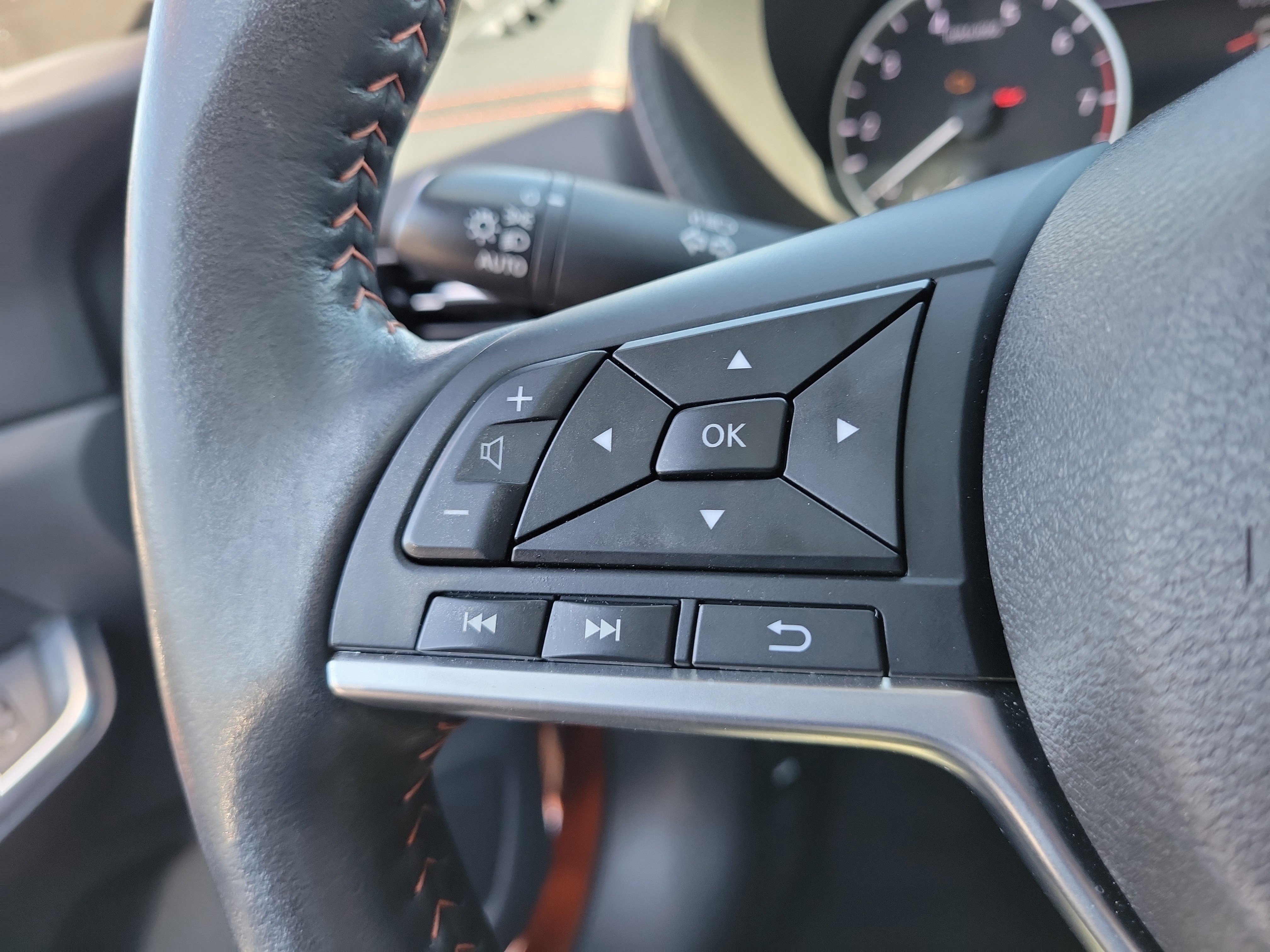 Certified 2024 Nissan Sentra SR w/ SR Premium Package image 18