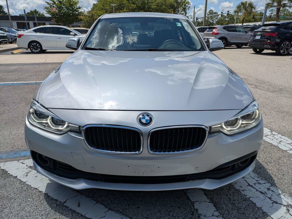 Used 2018 BMW 320i xDrive Sedan AWD/4WD image 9
