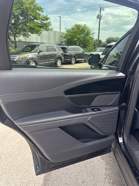 Used 2024 Lincoln Nautilus Premier w/ Jet Appearance Package AWD/4WD image 11