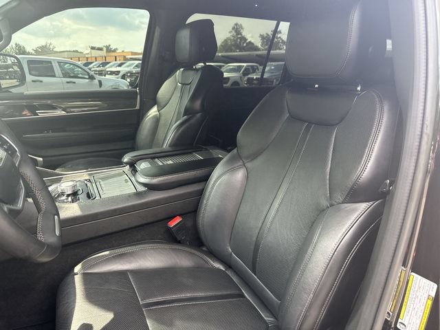 Used 2022 Jeep Wagoneer Series II AWD/4WD image 11