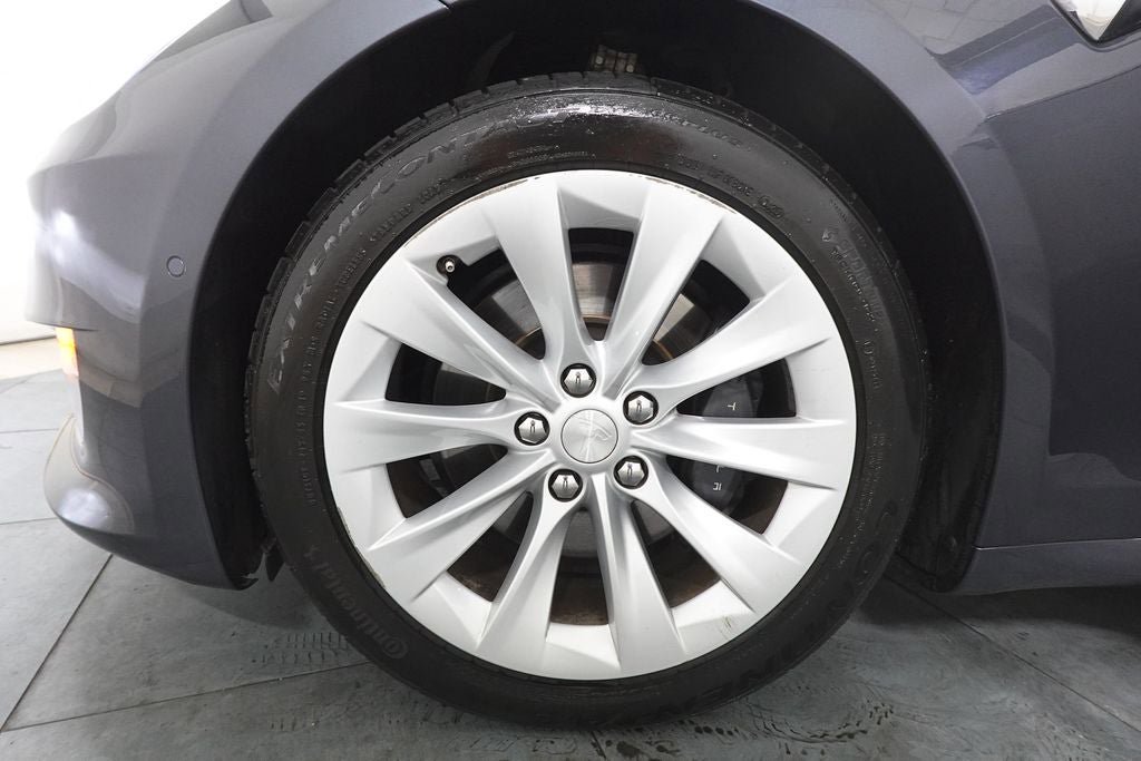 Used 2016 Tesla Model S 70D AWD/4WD image 34
