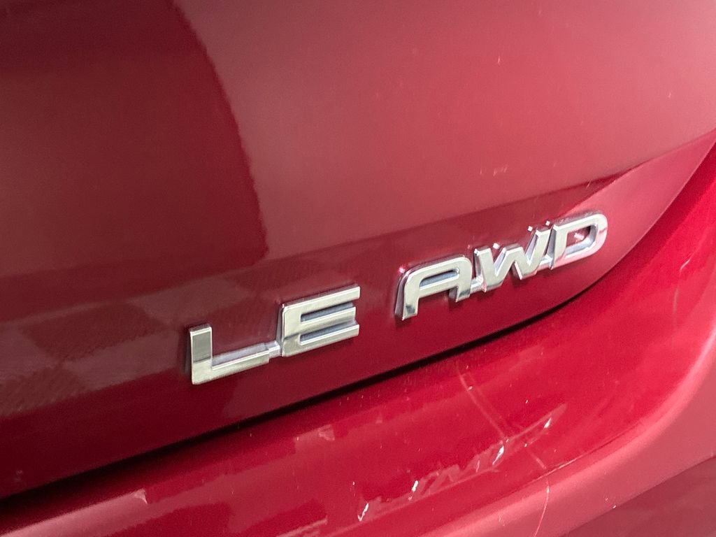 Used 2023 Toyota Highlander LE image 25