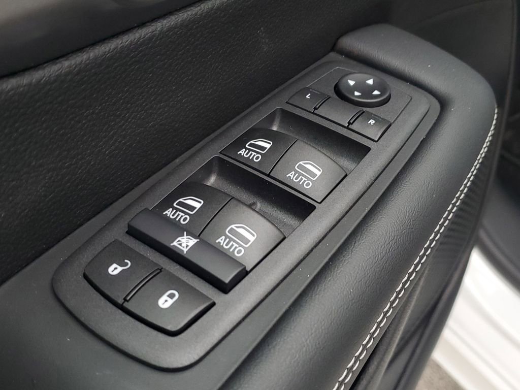 New 2026 Chrysler Pacifica Select image 20