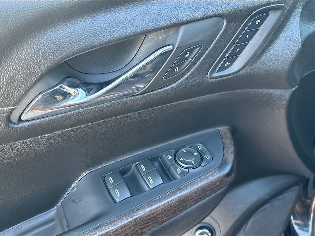 Used 2023 GMC Acadia Denali w/ Black Diamond Edition image 18