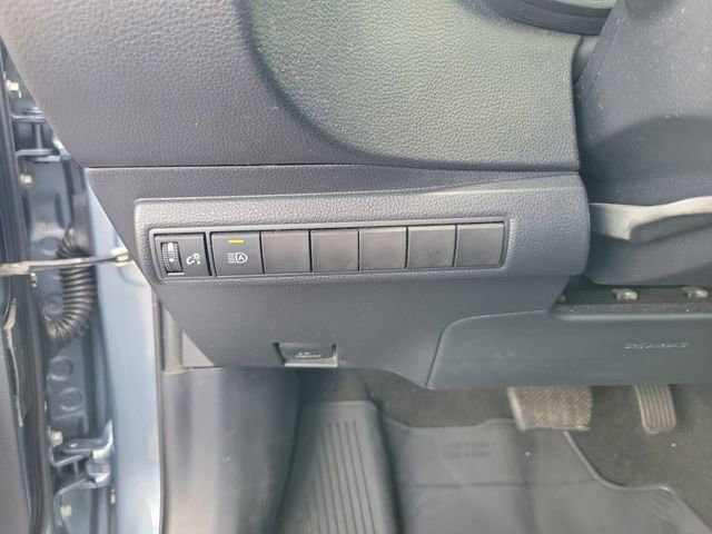 Used 2020 Toyota Corolla LE FWD image 15