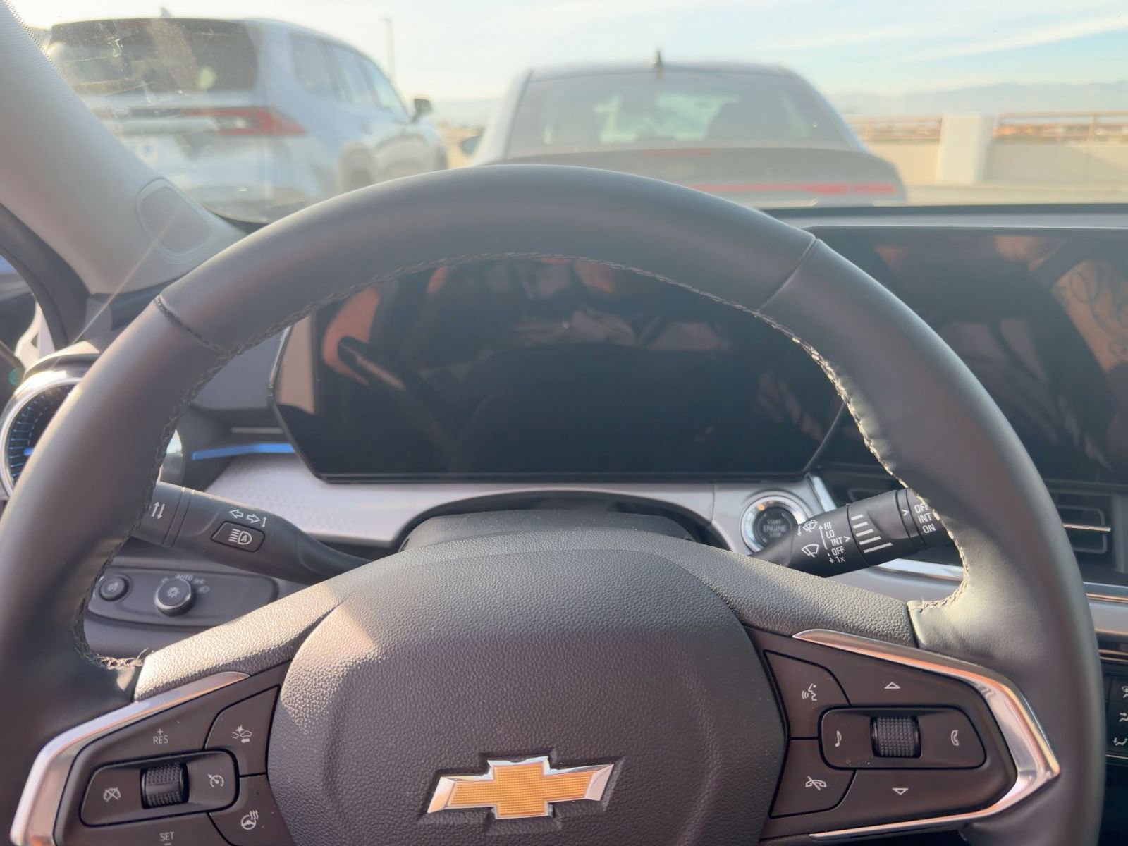 Used 2025 Chevrolet Trax LT w/ LT Convenience Package image 7