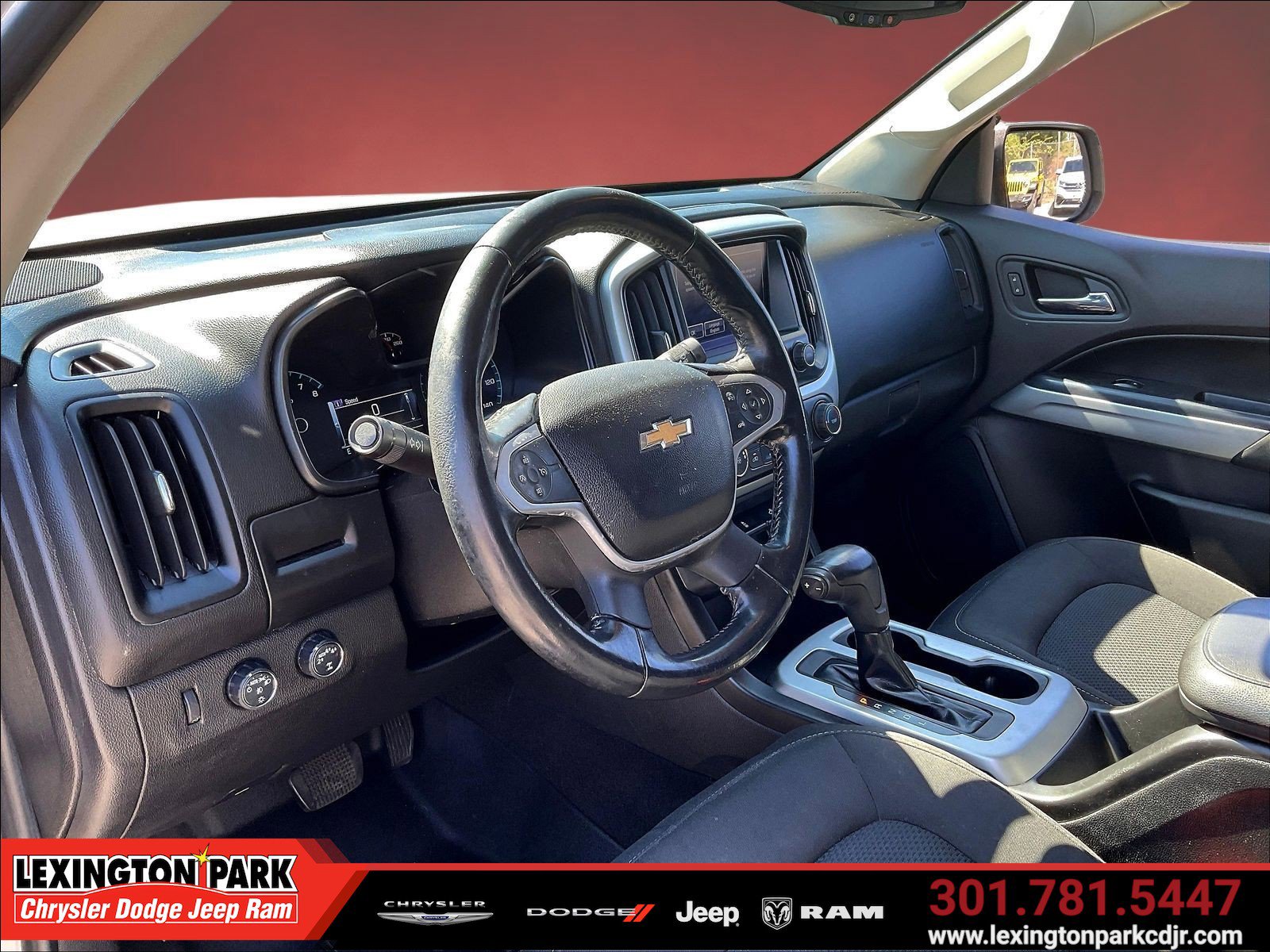 Used 2018 Chevrolet Colorado LT w/ LT Convenience Package AWD/4WD image 18