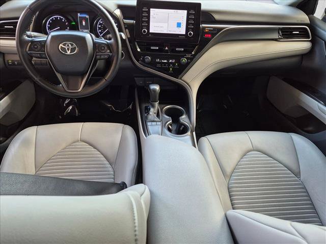Used 2022 Toyota Camry SE w/ Convenience Package FWD image 16