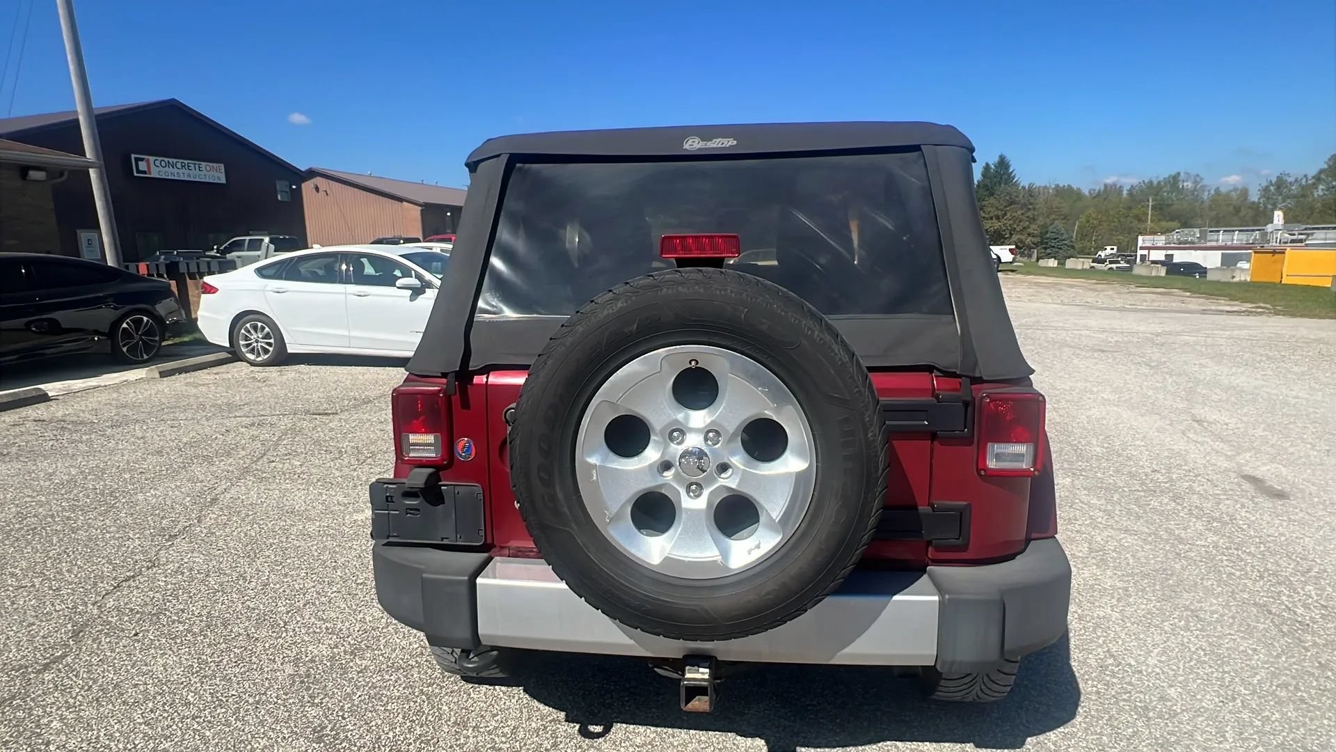 Used 2013 Jeep Wrangler Sahara w/ Dual Top Group AWD/4WD image 7