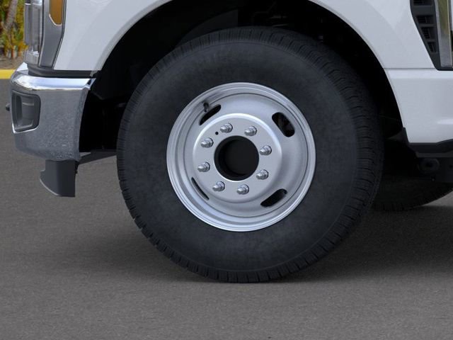 New 2025 Ford F350 XL w/ XL Chrome Package image 19