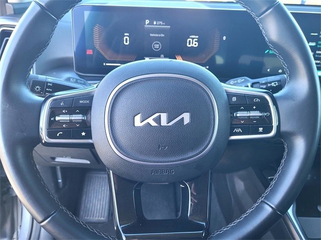 Used 2024 Kia Sorento S image 23