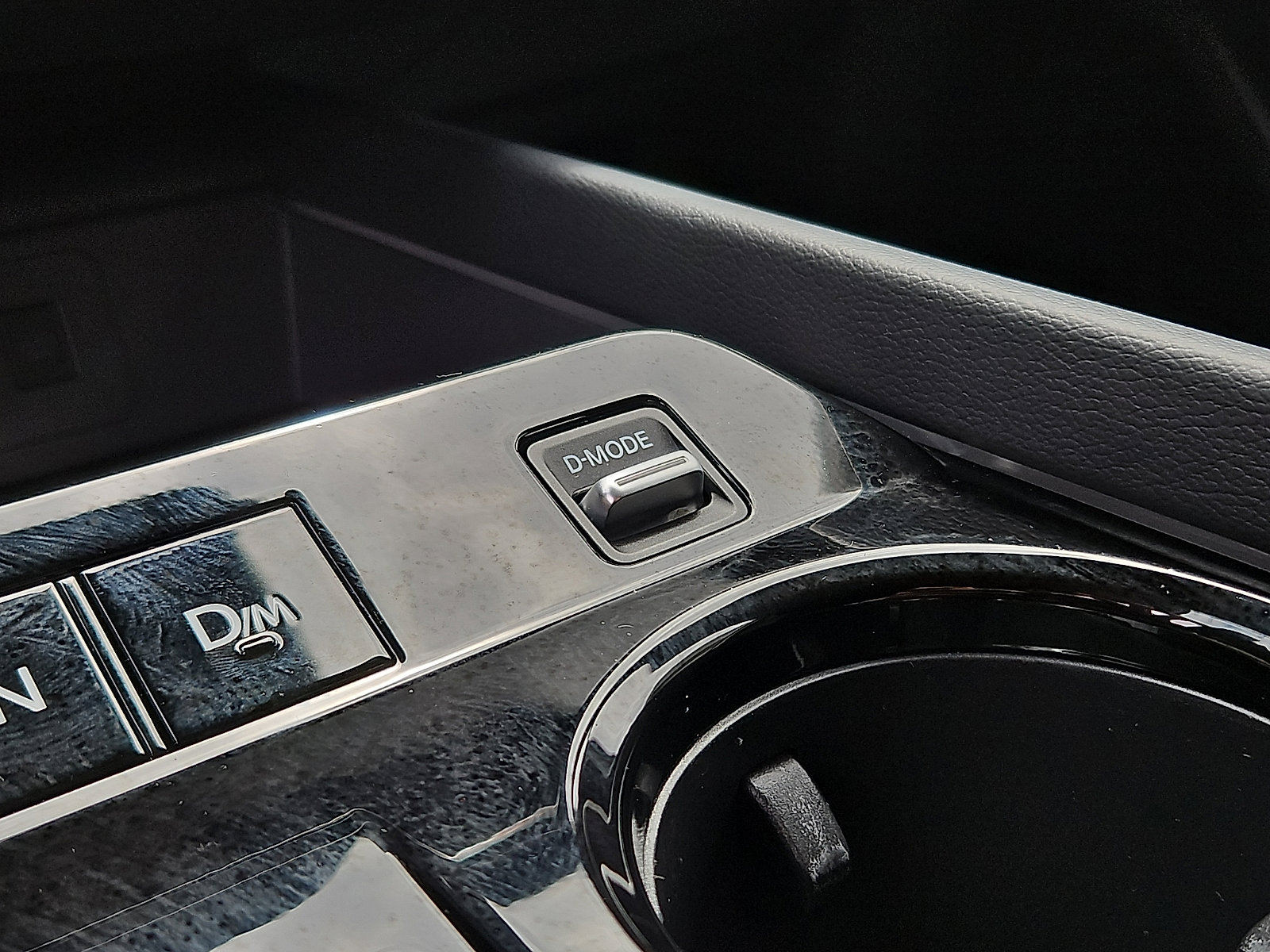 Certified 2025 Nissan Murano SV image 23