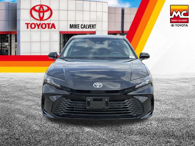 Used 2026 Toyota Camry LE FWD image 3