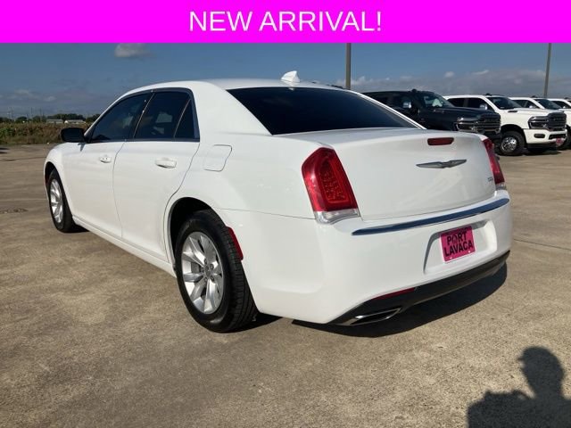Used 2023 Chrysler 300 Touring image 5