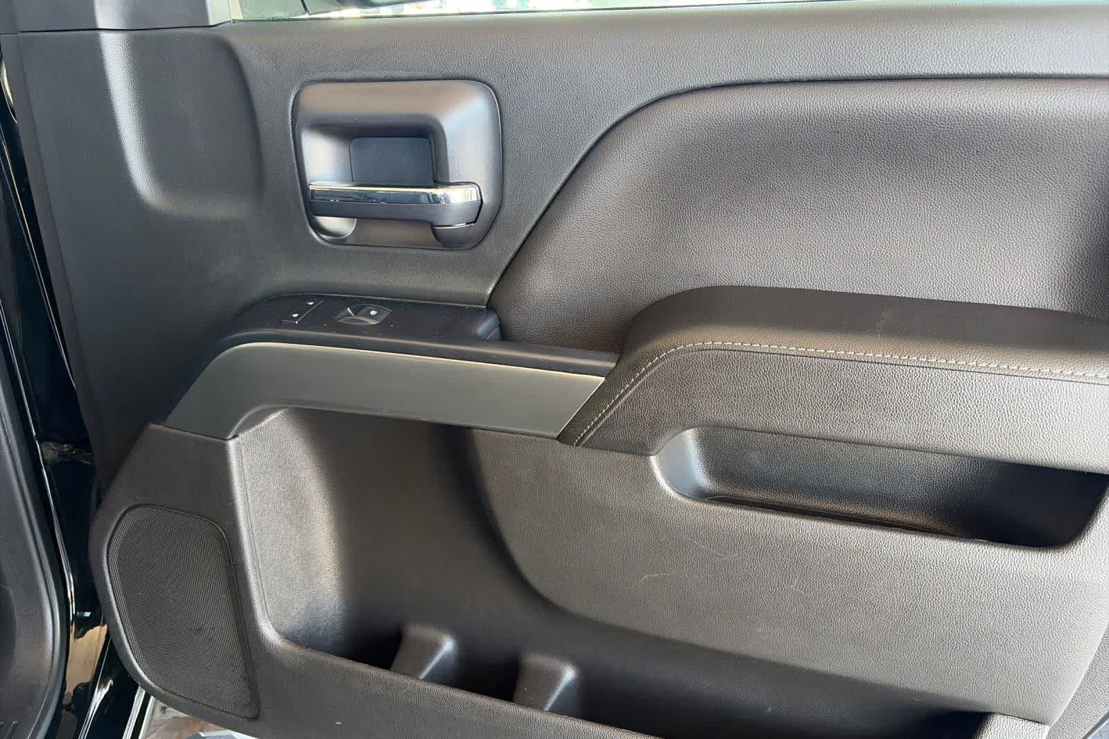Used 2018 Chevrolet Silverado 1500 LT w/ All Star Edition RWD image 17