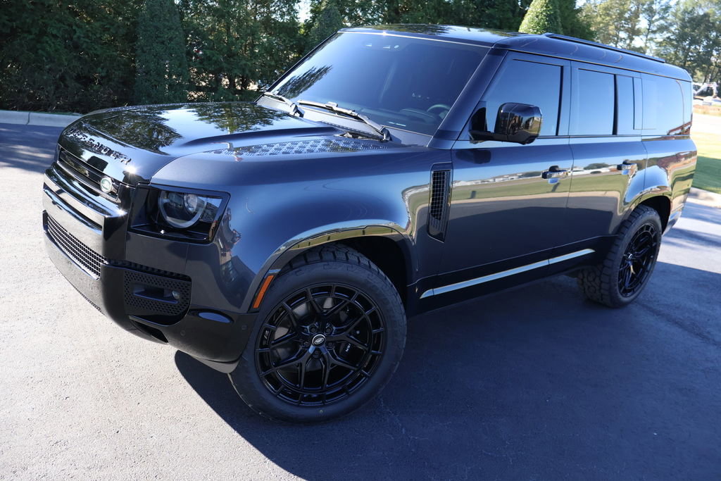 Used 2025 Land Rover Defender 130 V8 image 5