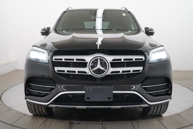 Used 2023 Mercedes-Benz GLS 450 4MATIC image 2