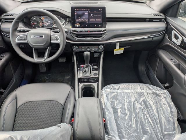 New 2026 Jeep Compass Latitude image 14
